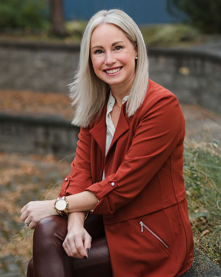 Headshot of Manon Ethier